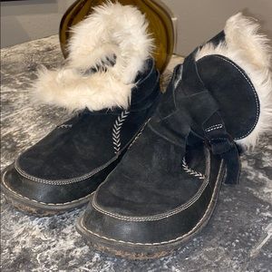 Black sorrel winter boots